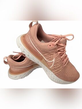Nike Women's React Infinity Run Flyknit 2 Sneakers, Size 9.5